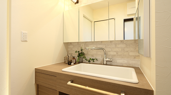 洗⾯所の⽔漏れ